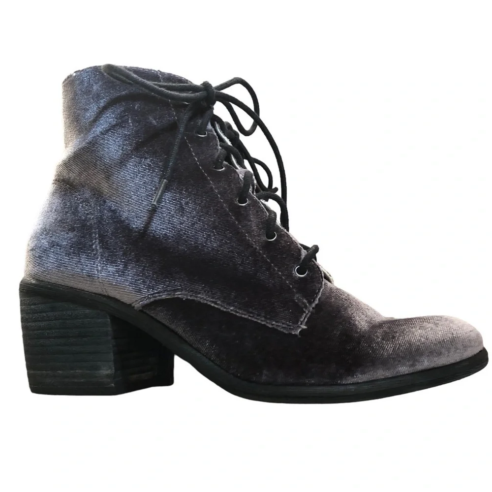 Dolce Vita Scotty Pewter Crushed Velvet Lace-Up Ankle Booties Block Heel 6.5